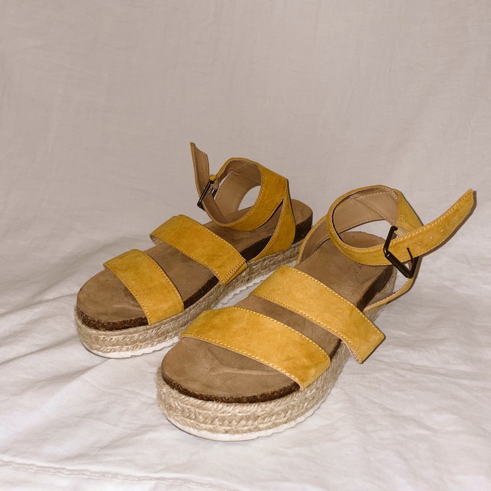 Yellow platform sandals size 9 womens